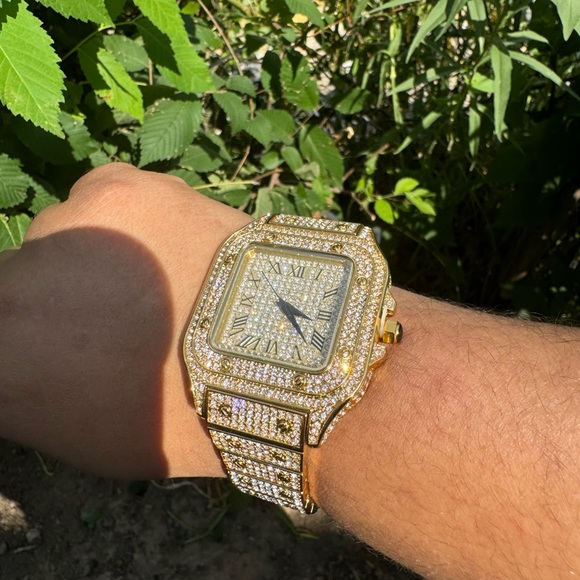 Gold icy Watch ⚜️ - Picture 1 of 3